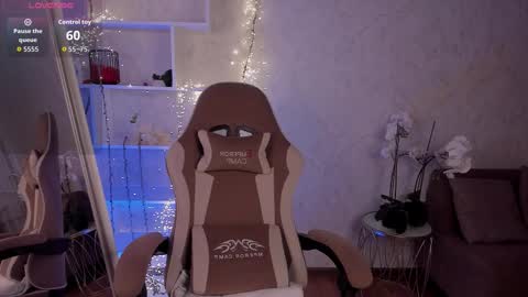 Lucy online show from October 1, 2025, 10:54 am