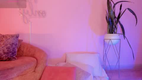 Lucy online show from October 29, 2025, 4:59 am