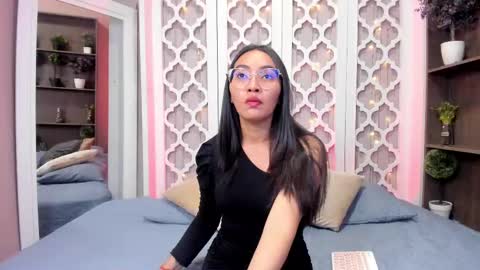 Lucy Liiu online show from February 19, 2025, 7:48 pm