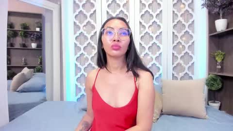 Lucy Liiu online show from March 12, 2025, 11:22 pm