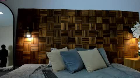 Lucy Liiu online show from February 14, 2026, 8:05 pm