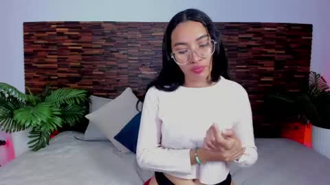 Lucy Liiu online show from April 18, 2026, 12:03 am