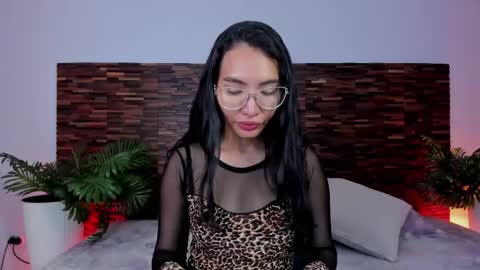 Lucy Liiu online show from April 21, 2026, 9:17 pm