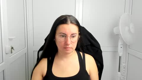 Snapshot of lucyycharm chatting on June 16, 2026, 6:49 am Lucy online show from June 16, 2026, 6:49 am