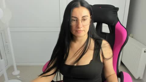 Snapshot of lucyycharm chatting on July 13, 2026, 12:41 pm Lucy online show from July 13, 2026, 12:41 pm