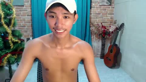 lui_the_fucker online show from December 26, 2024, 4:43 am