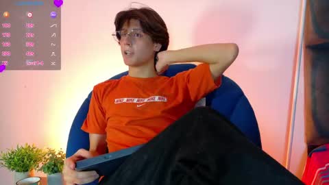 Lui online show from April 20, 2026, 3:42 am