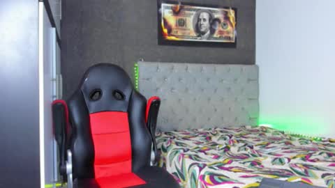 Luigi Independent model online show from October 4, 2025, 3:15 am