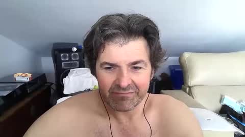 Snapshot of luigijohn chatting on April 10, 2026, 10:53 am LUIGIJOHN online show from April 10, 2026, 10:53 am