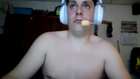 A slave to the mistress.. un esclavo para las amas dominantes. online show from April 18, 2026, 1:20 am