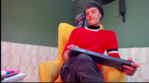 Luis AS online show from February 4, 2025, 11:16 pm