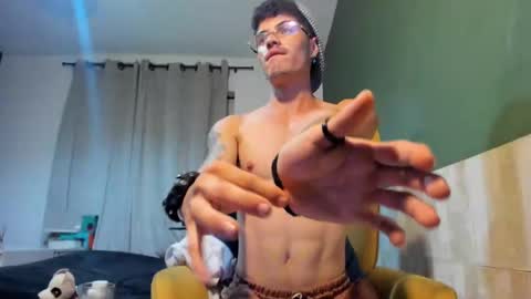 Luis AS online show from February 27, 2025, 12:34 pm