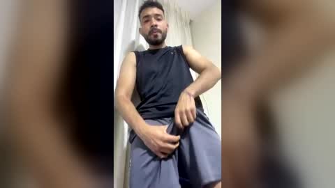 Snapshot of luis_hunk chatting on July 25, 2026, 8:23 am Andrew online show from July 25, 2026, 8:23 am