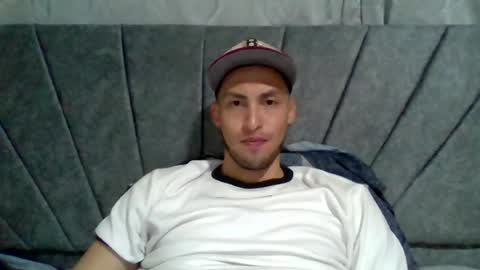 Snapshot of luis_vergon__ chatting on August 2, 2026, 3:16 am luis_vergon__ online show from August 2, 2026, 3:16 am