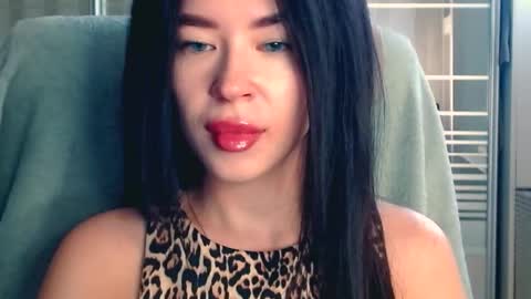 luisa lovedom online show from September 23, 2025, 8:06 am