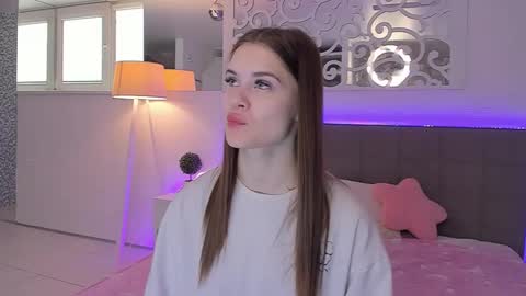 Snapshot of luisaclover chatting on April 30, 2026, 12:22 pm LuisaClover online show from April 30, 2026, 12:22 pm