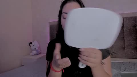 Luisa Giraldo online show from November 24, 2025, 9:42 am