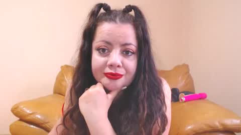 Cassie online show from November 30, 2025, 12:31 pm