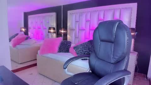 Luisa  online show from June 28, 2026, 4:35 pm