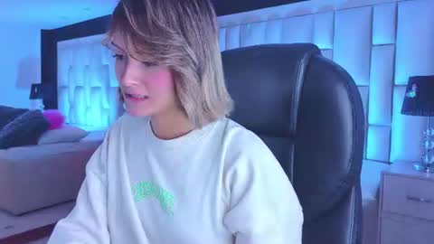 Luisa  online show from July 28, 2026, 12:48 pm