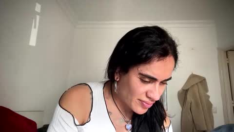 Luisa Monsters online show from November 12, 2025, 2:28 pm