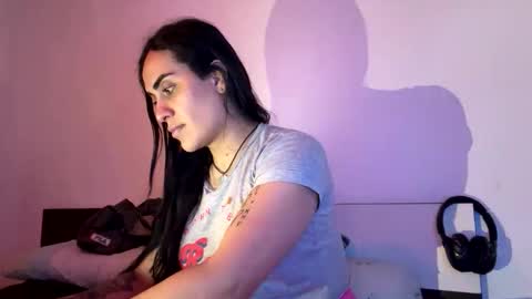 Luisa Monsters online show from November 18, 2025, 10:47 pm