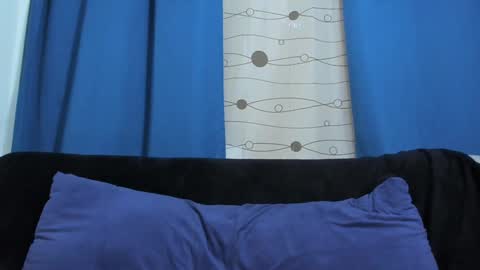 Luka Castillo online show from December 7, 2024, 12:56 pm