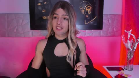 Luka Castillo online show from December 11, 2024, 11:30 am