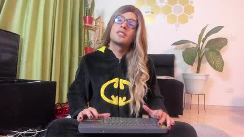 Luka Castillo online show from May 19, 2026, 3:24 am