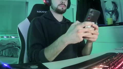 lukasschoetz online show from March 7, 2025, 7:49 pm