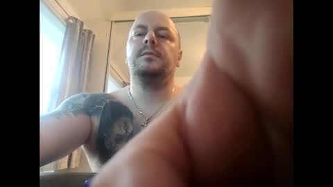 lukasz1808 online show from April 4, 2026, 6:27 pm