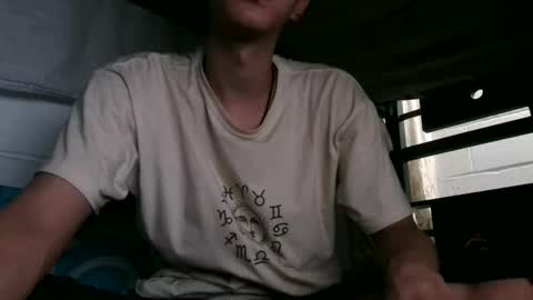Snapshot of luke_rex chatting on December 7, 2024, 12:52 am luke online show from December 7, 2024, 12:52 am