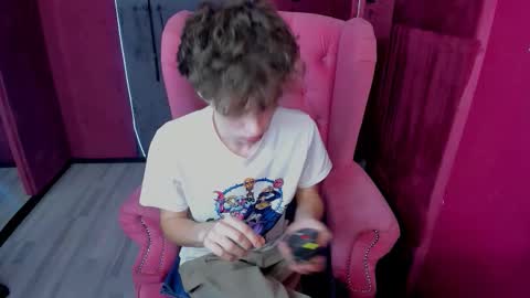 Luke online show from November 27, 2025, 11:45 am