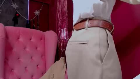 Luke online show from December 22, 2025, 10:56 am