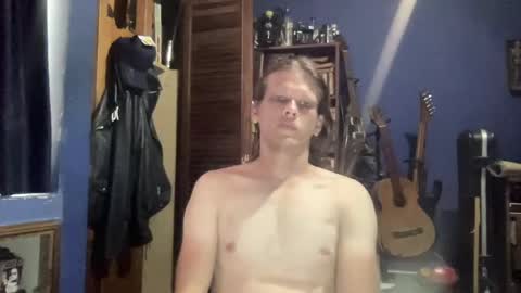luke_walkeer online show from April 15, 2026, 6:37 pm
