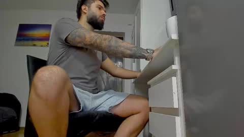 Snapshot of lukedenver chatting on October 21, 2025, 11:00 am Luke online show from October 21, 2025, 11:00 am