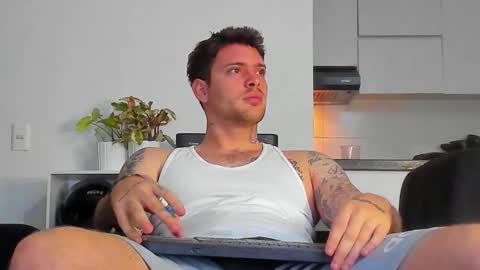 Luke online show from November 15, 2025, 4:32 am