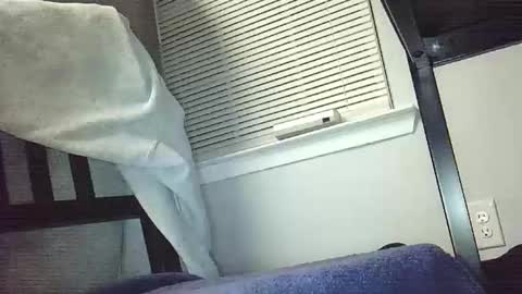 Snapshot of lukesky222 chatting on November 12, 2025, 4:02 am Luke online show from November 12, 2025, 4:02 am