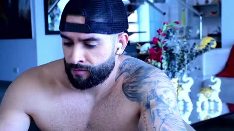 Lukhas f4f online show from February 7, 2025, 7:59 pm