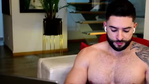 Lukhas f4f online show from September 9, 2025, 4:45 am