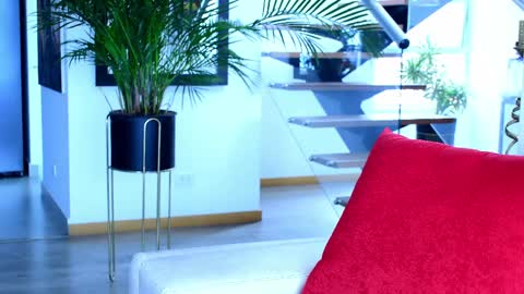 Lukhas f4f online show from April 6, 2026, 5:25 pm