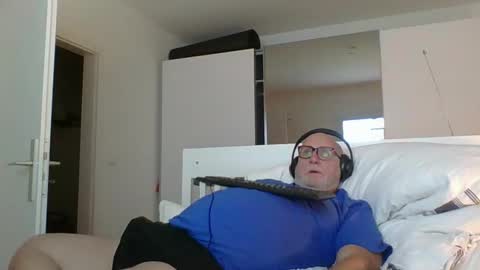 luley58 online show from September 15, 2025, 6:52 pm