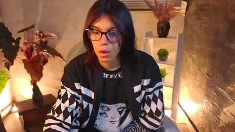 Cookie  online show from April 18, 2026, 1:48 pm