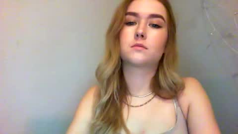 Lulu Baby18 online show from February 2, 2025, 4:43 pm