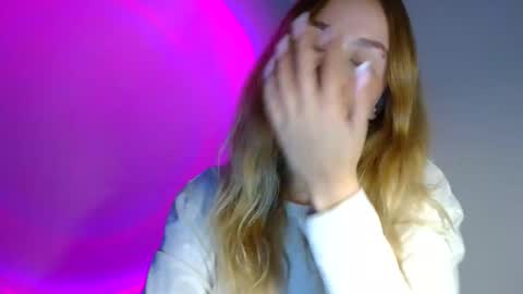 Lulu Baby18 online show from September 15, 2025, 6:30 pm