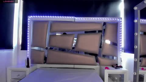 elizabeth online show from September 14, 2025, 12:04 pm