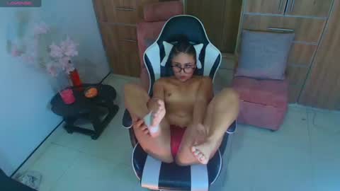 Snapshot of lulu_monroe chatting on July 23, 2026, 5:05 am Lulu online show from July 23, 2026, 5:05 am