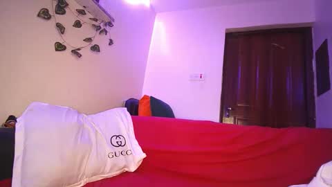 lulu_sparks1 online show from October 21, 2025, 6:25 am