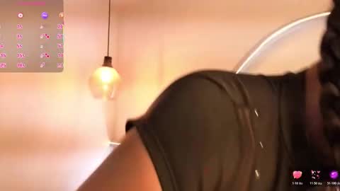 lulu_wonder online show from December 2, 2025, 7:53 pm