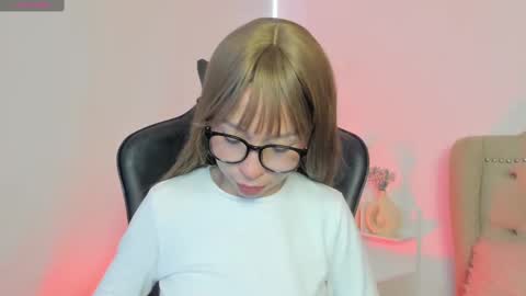 luluuberry online show from November 5, 2025, 1:22 pm